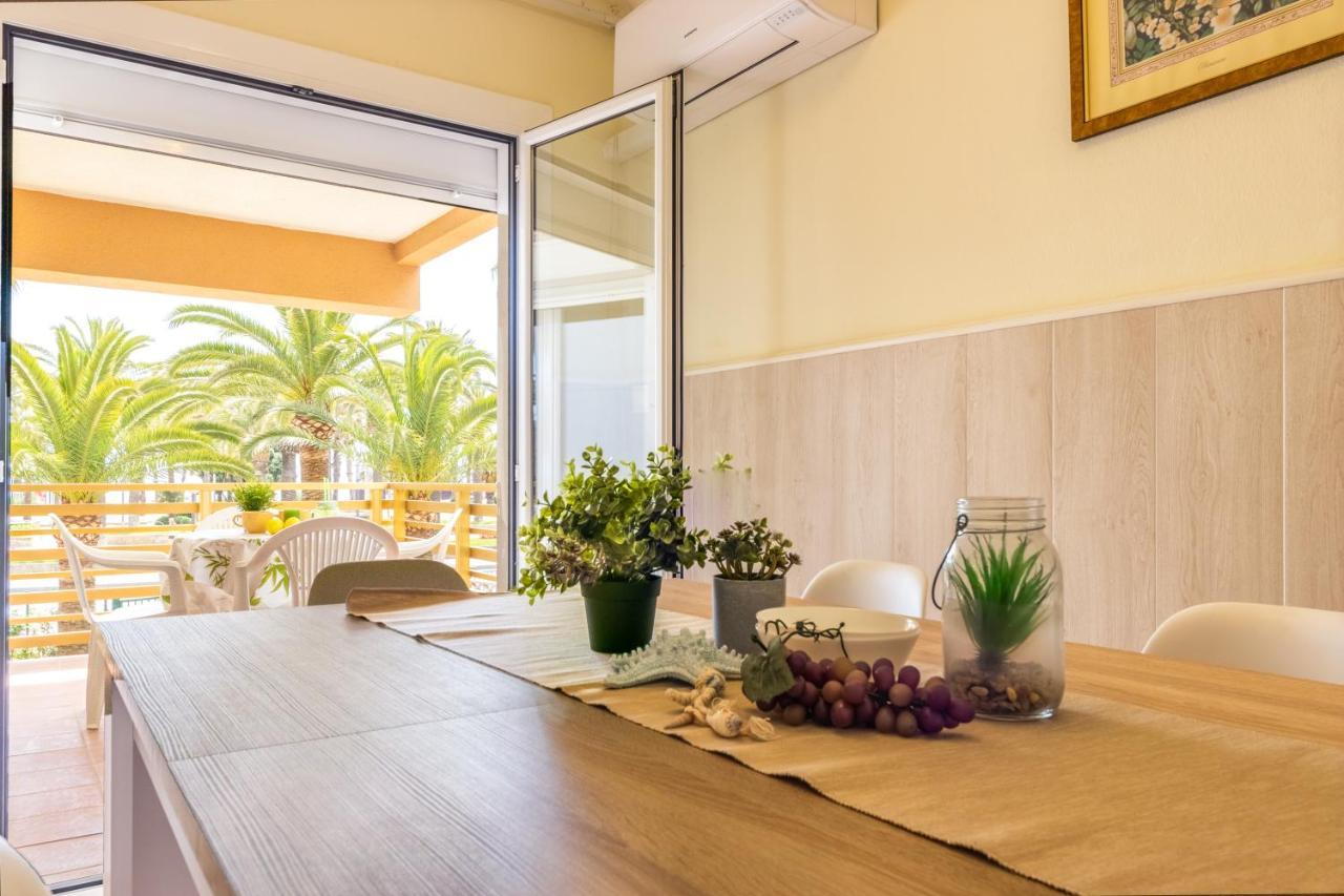 Apartamentos Jaime I Arysal Salou Bagian luar foto
